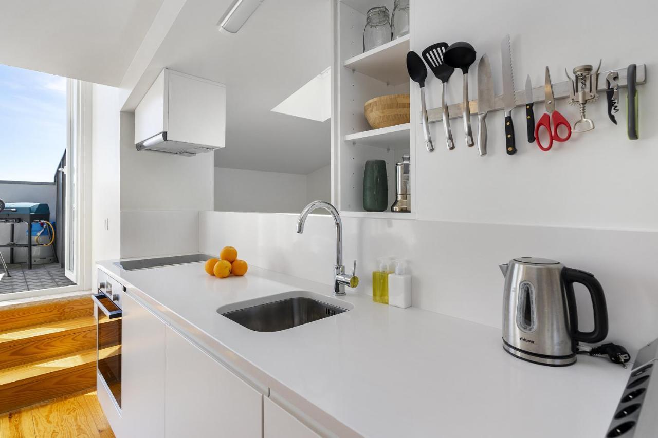 Whome Alfama 2-bed Minimalist Retreat For Digital Nomads & Remote Workers * Lissabon